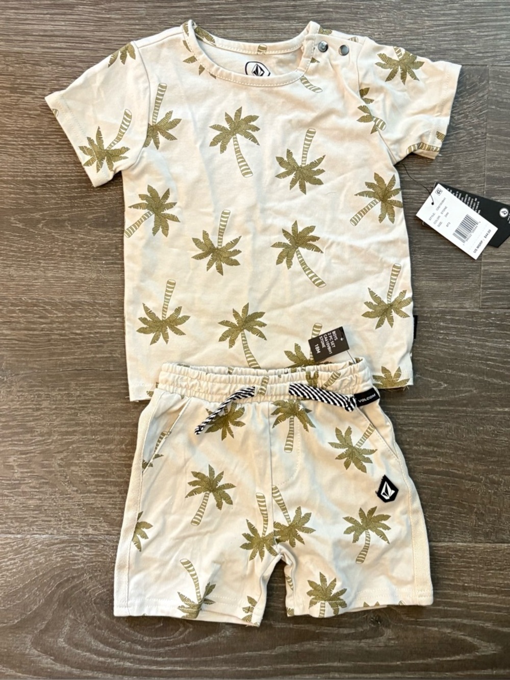 Volcom Palm Tree 2 Piece Outfit - Size 18 months NEW!